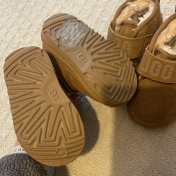 Toddler Ugg Boots - Picture 3 of 4